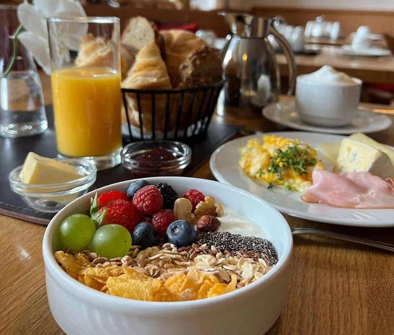 Breakfast for snowboard champions